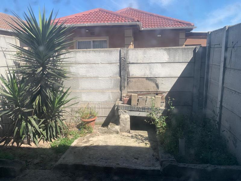 2 Bedroom Property for Sale in Hagley Western Cape